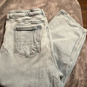 American Eagle Stretch Mom Straight Jean, Authentic Light